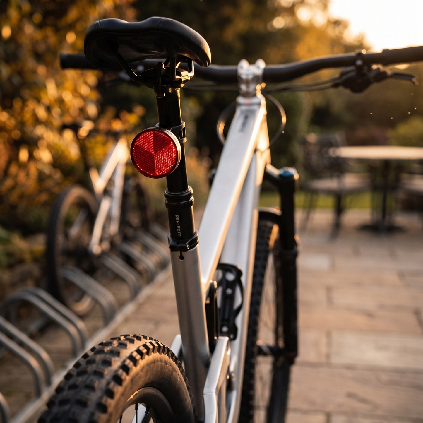 Tracedwn Apple Find My compatible hidden bike tracker reflector